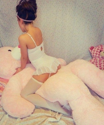 🌟💕 Я живу в Москве, и мои услуги исключительно для достойных мужчин, которые знают цену качественного отдыха. Позволь мне позаботиться о твоем удовольствии и насладиться моментами взрывного релакса. 🌹💋 Я могу стать твоей незабываемой компаньонкой в ресторане, клубе или просто провести время в уютной обстановке. Мои фото 100% соответствуют действительности, потому ты можешь быть уверен, что со мной тебе не придется разочаровываться. Прочти мои положительные отзывы, и ты поймешь, что я - настоящая профессионалка, знающая свое дело. 💯💕 Я создам для тебя атмосферу расслабления и наслаждения, которую ты будешь помнить надолго. Так что не упускай возможность испытать незабываемое удовольствие в Москве, и смело свяжись со мной сегодня! 💋💥 Люда